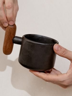 Caneca Raízes – preta