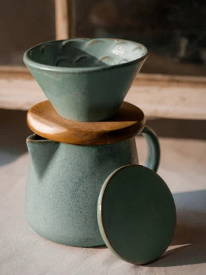 Conjunto café madeira – verde